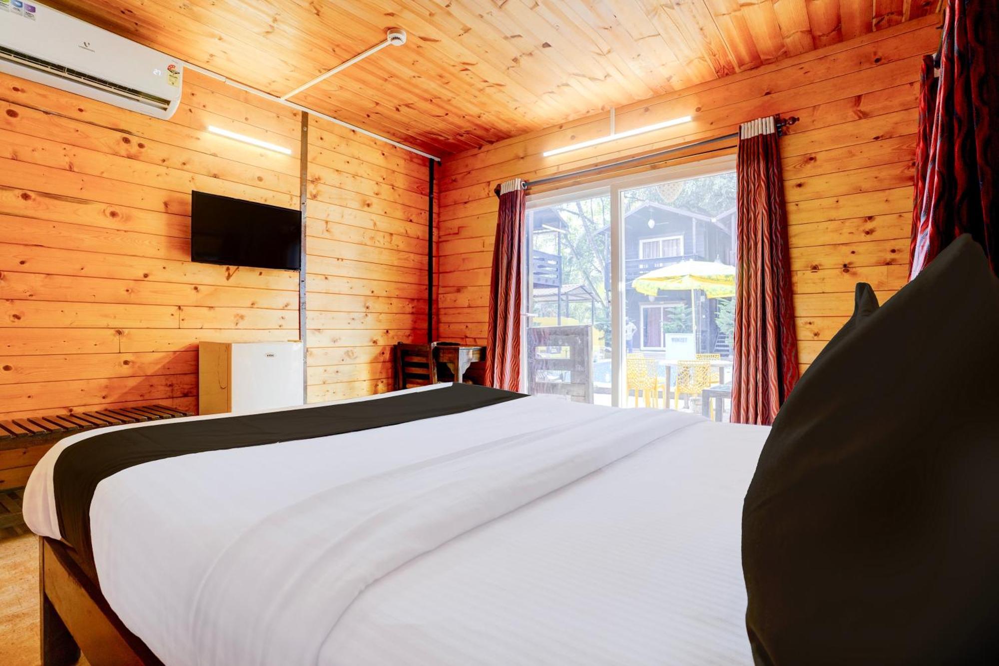 Hotel Super Townhouse Morjim Zewnętrze zdjęcie
