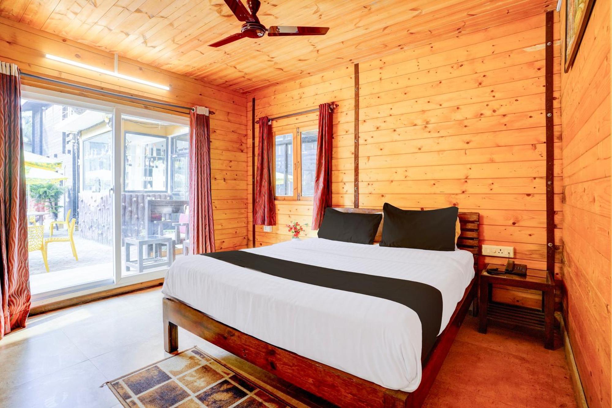 Hotel Super Townhouse Morjim Zewnętrze zdjęcie