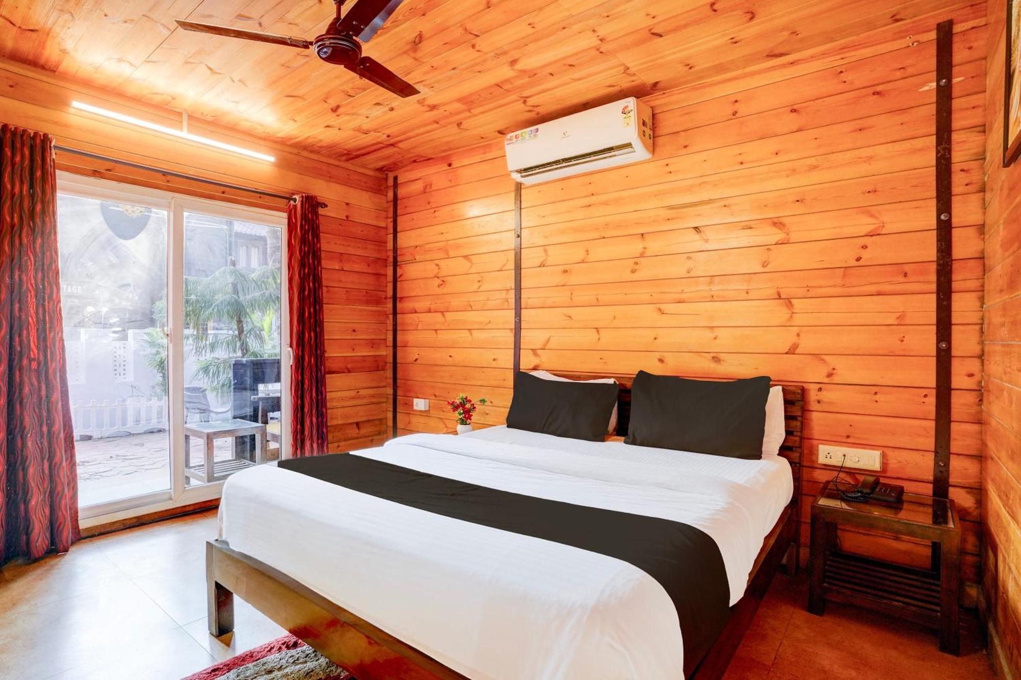 Hotel Super Townhouse Morjim Zewnętrze zdjęcie