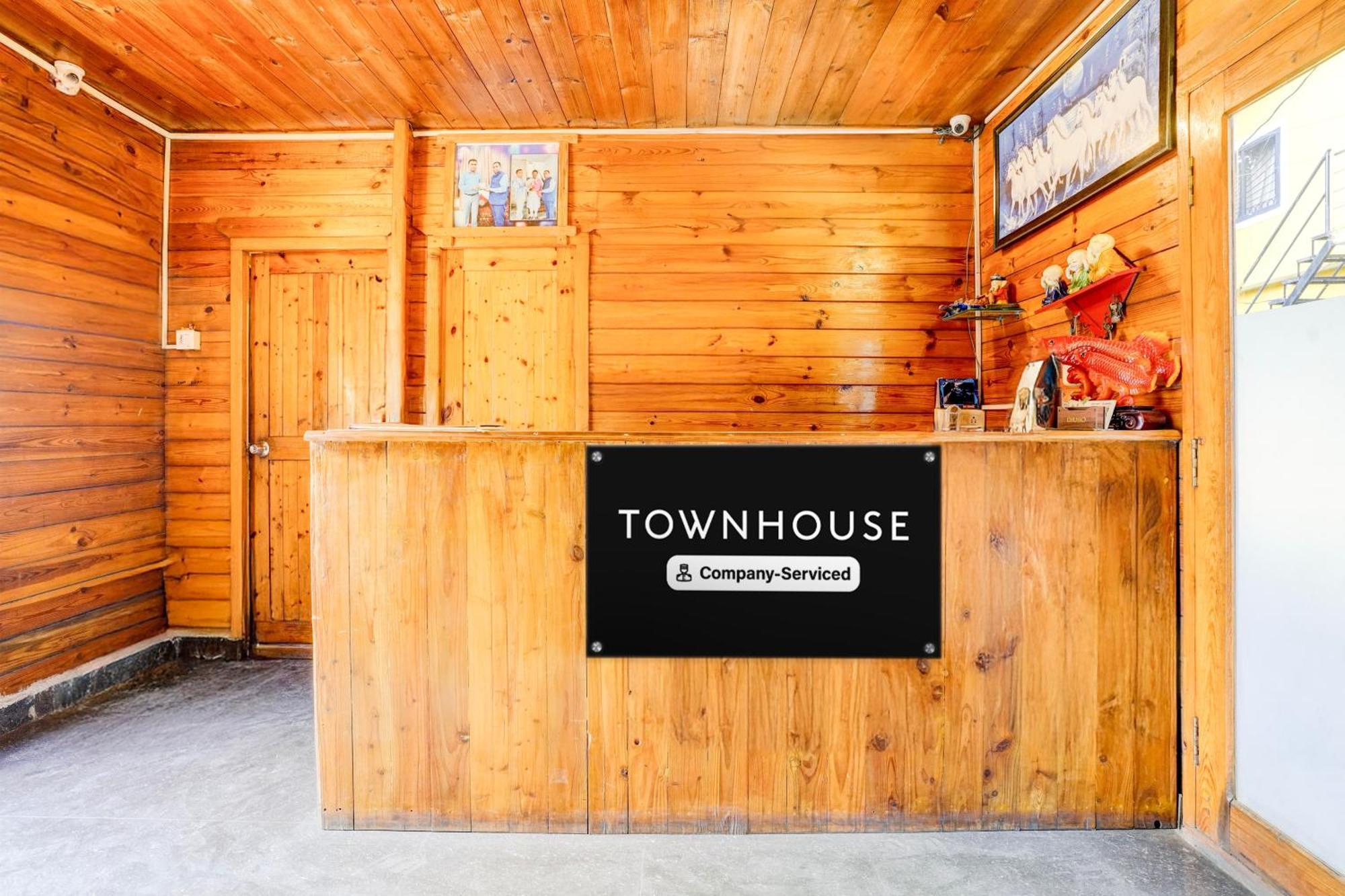Hotel Super Townhouse Morjim Zewnętrze zdjęcie