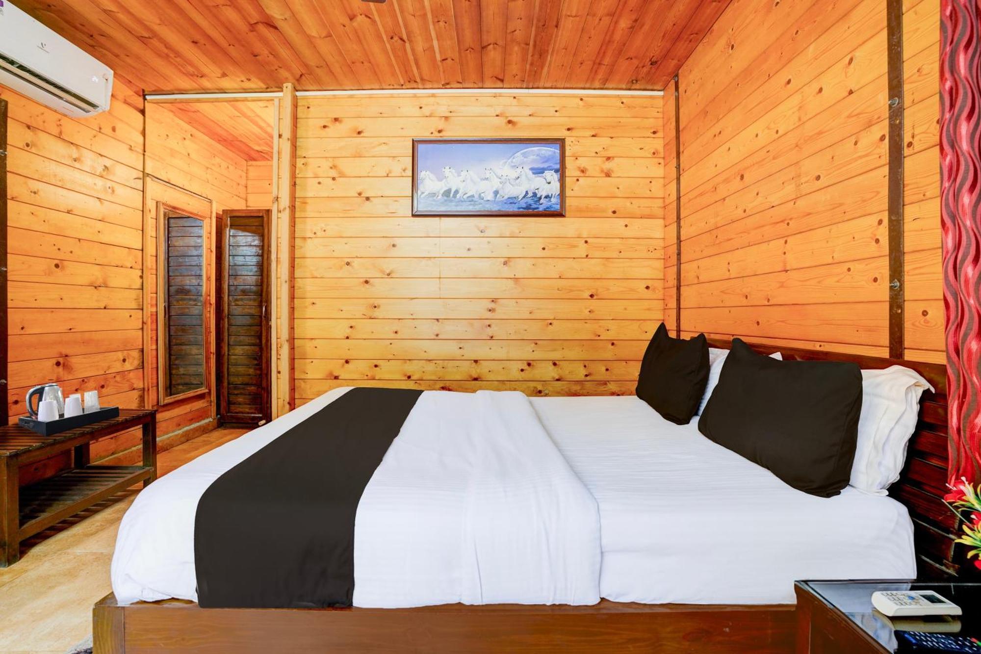 Hotel Super Townhouse Morjim Zewnętrze zdjęcie