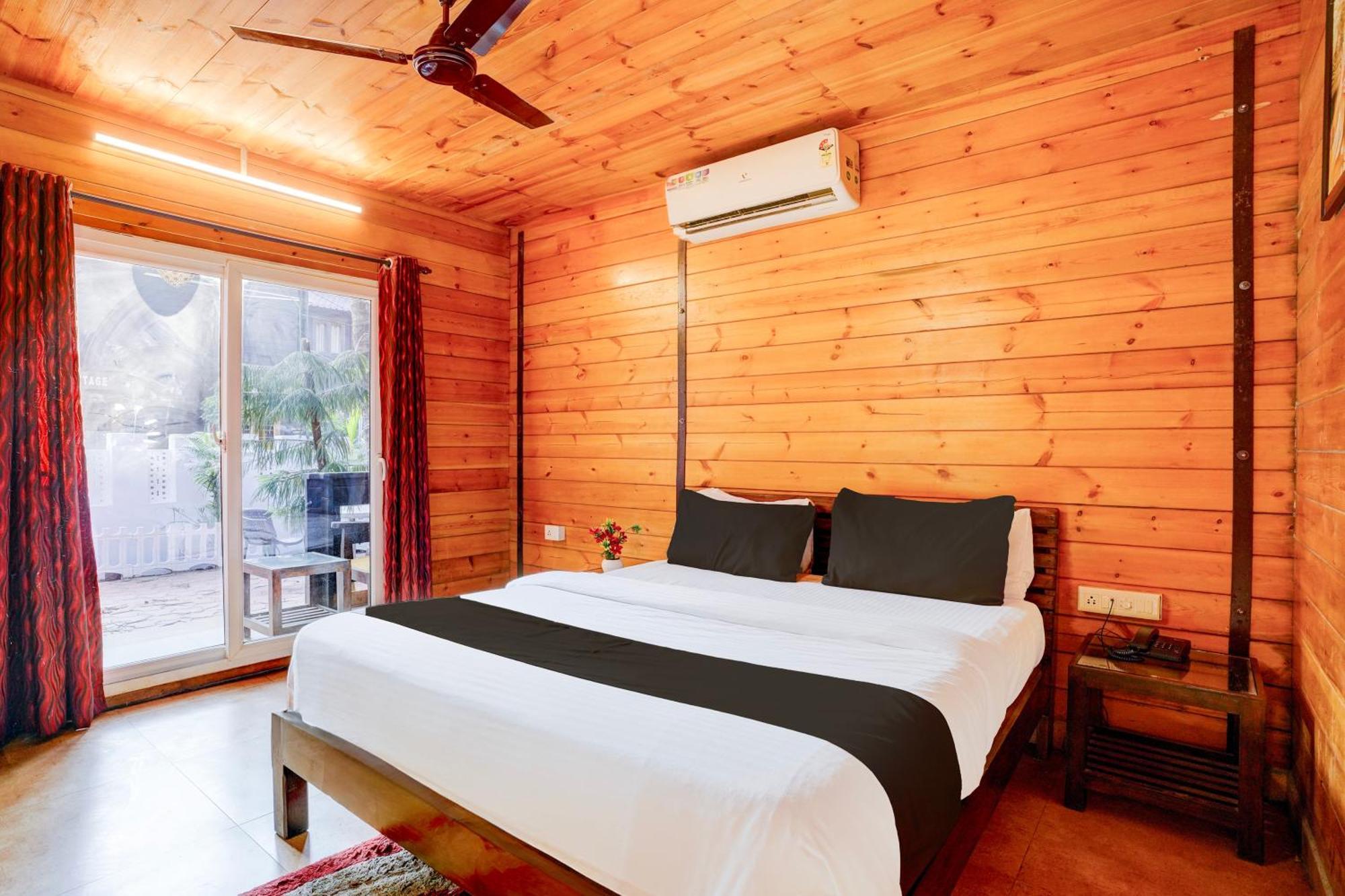 Hotel Super Townhouse Morjim Zewnętrze zdjęcie